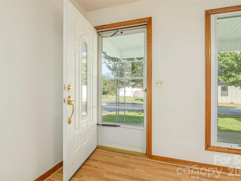 32 Kathy Drive, Waynesville, NC 28786.  MLS# CAR4411160, YatesRealty ID 44862. Entry
