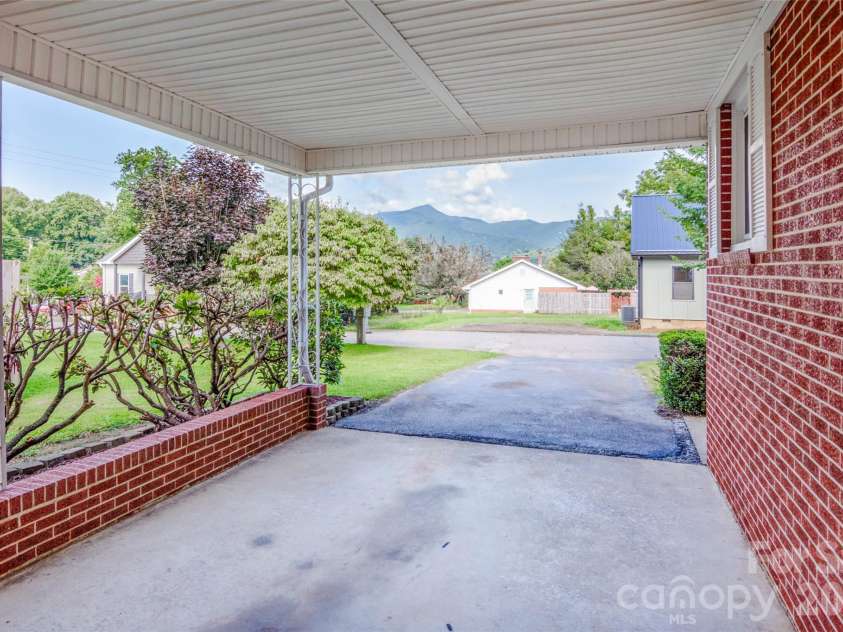 32 Kathy Drive, Waynesville, NC 28786.  MLS# CAR4411160, YatesRealty ID 44862. Mountain Views