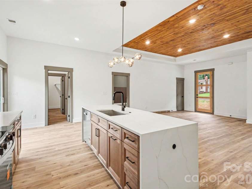 504 24th Street, Kannapolis, NC 28083.  MLS# CAR4415212, YatesRealty ID 44863. 
