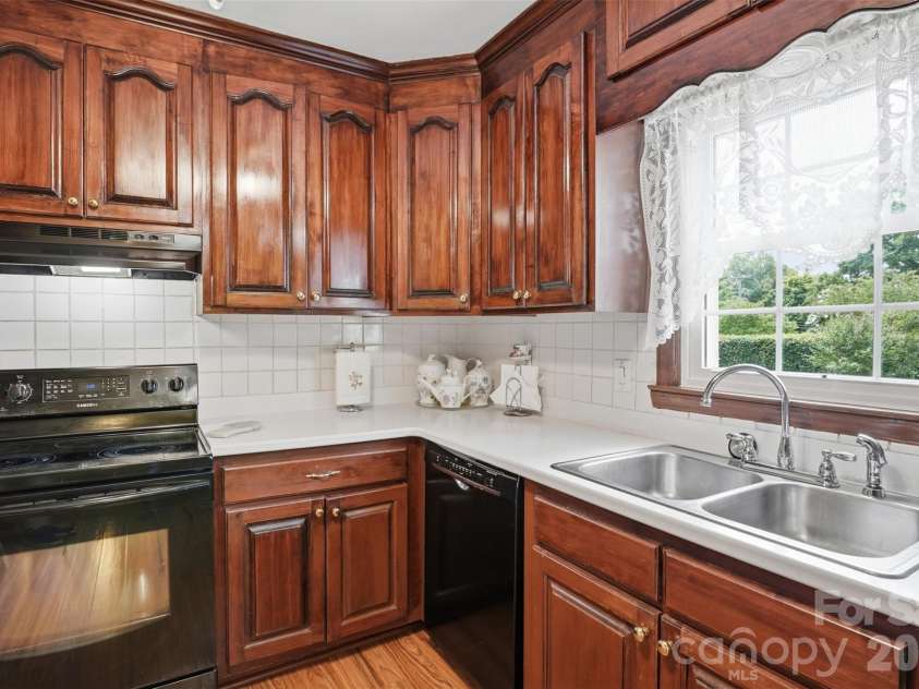1287 Queensgate Street, Gastonia, NC 28054.  MLS# CAR4408126, YatesRealty ID 44865. 