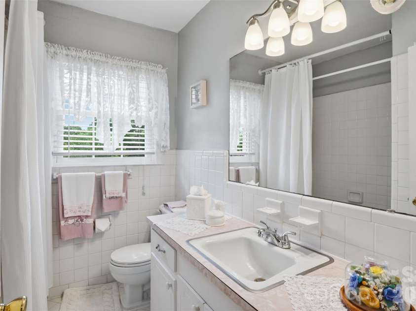 1287 Queensgate Street, Gastonia, NC 28054.  MLS# CAR4408126, YatesRealty ID 44865. 