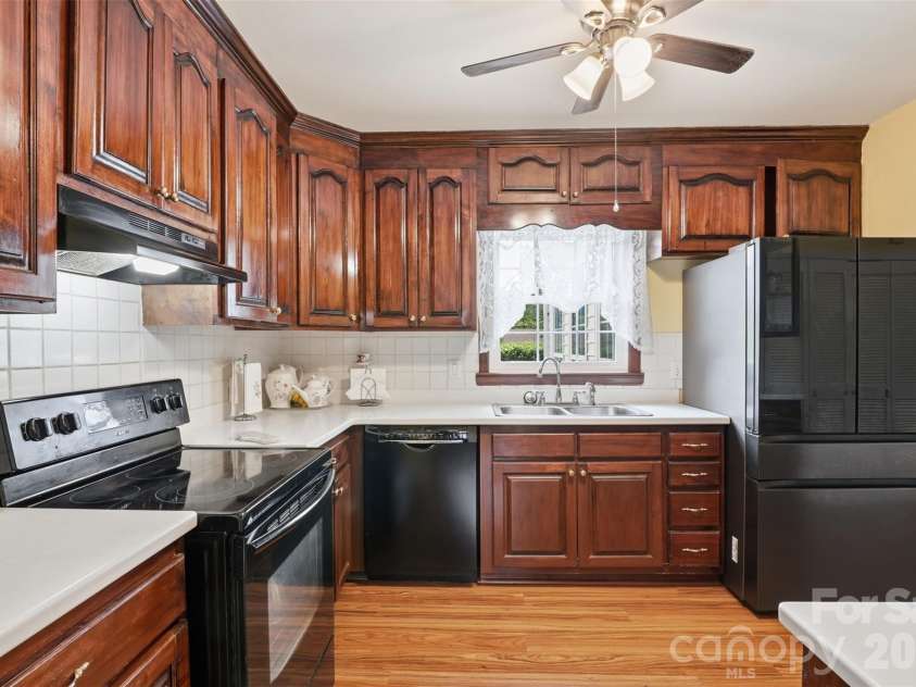 1287 Queensgate Street, Gastonia, NC 28054.  MLS# CAR4408126, YatesRealty ID 44865. 
