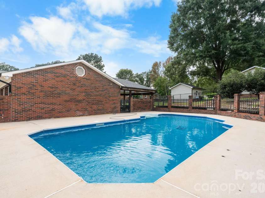 1316 Oak Canopy Road, Lincolnton, NC 28092.  MLS# CAR4415317, YatesRealty ID 44866. 