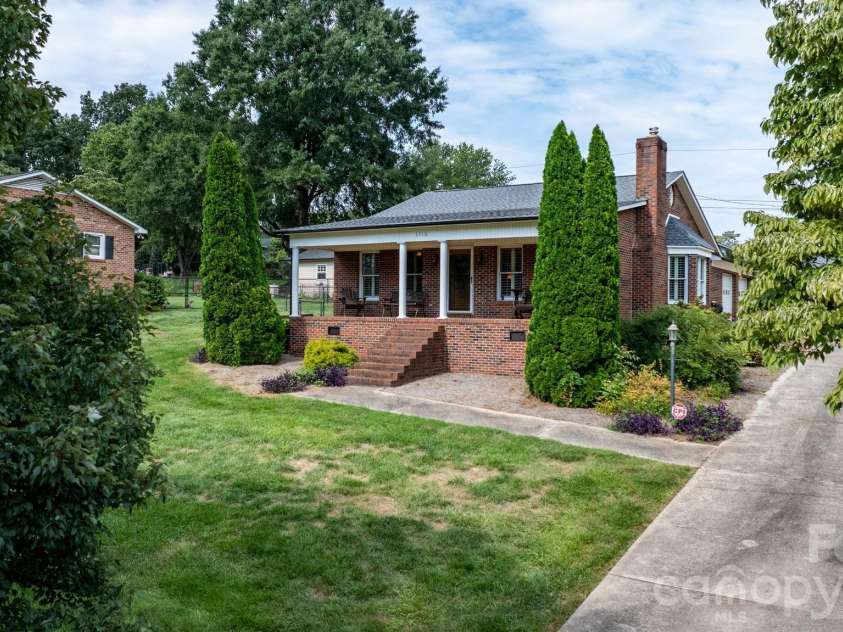 1316 Oak Canopy Road, Lincolnton, NC 28092.  MLS# CAR4415317, YatesRealty ID 44866. 