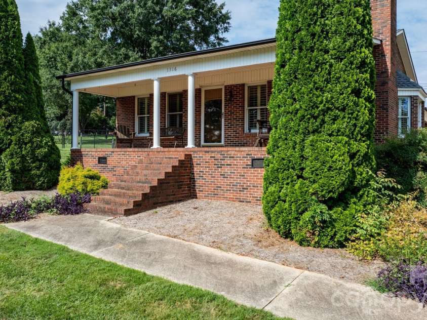 1316 Oak Canopy Road, Lincolnton, NC 28092.  MLS# CAR4415317, YatesRealty ID 44866. 
