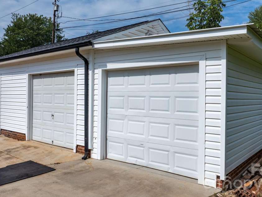 1316 Oak Canopy Road, Lincolnton, NC 28092.  MLS# CAR4415317, YatesRealty ID 44866. 