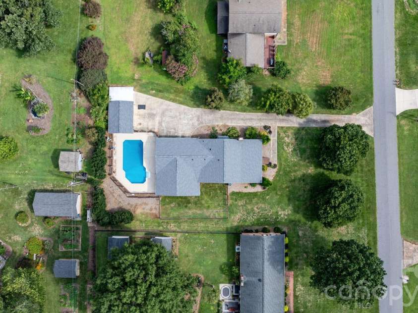 1316 Oak Canopy Road, Lincolnton, NC 28092.  MLS# CAR4415317, YatesRealty ID 44866. 