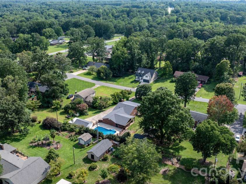 1316 Oak Canopy Road, Lincolnton, NC 28092.  MLS# CAR4415317, YatesRealty ID 44866. 