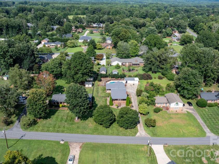 1316 Oak Canopy Road, Lincolnton, NC 28092.  MLS# CAR4415317, YatesRealty ID 44866. 