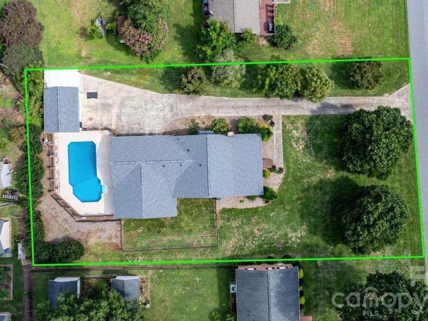 1316 Oak Canopy Road, Lincolnton, NC 28092.  MLS# CAR4415317, YatesRealty ID 44866. Lines are approx.