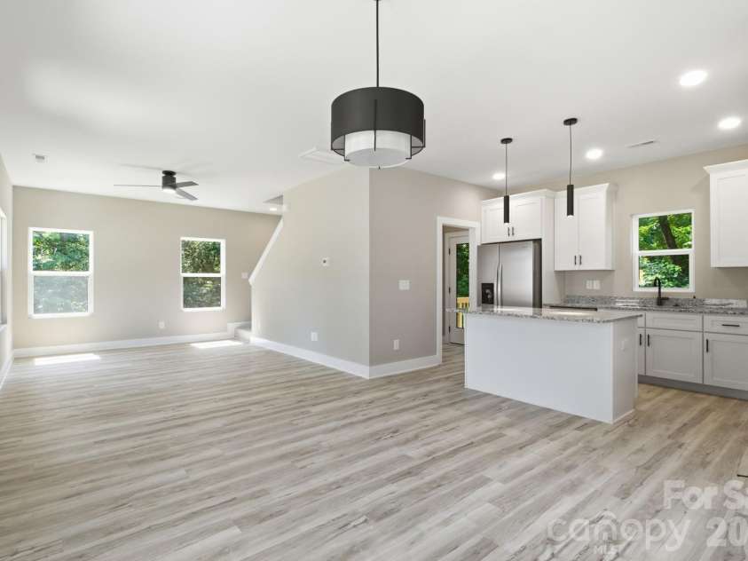 1851 Hilltop Circle, Gastonia, NC 28054.  MLS# CAR4415320, YatesRealty ID 44867. 