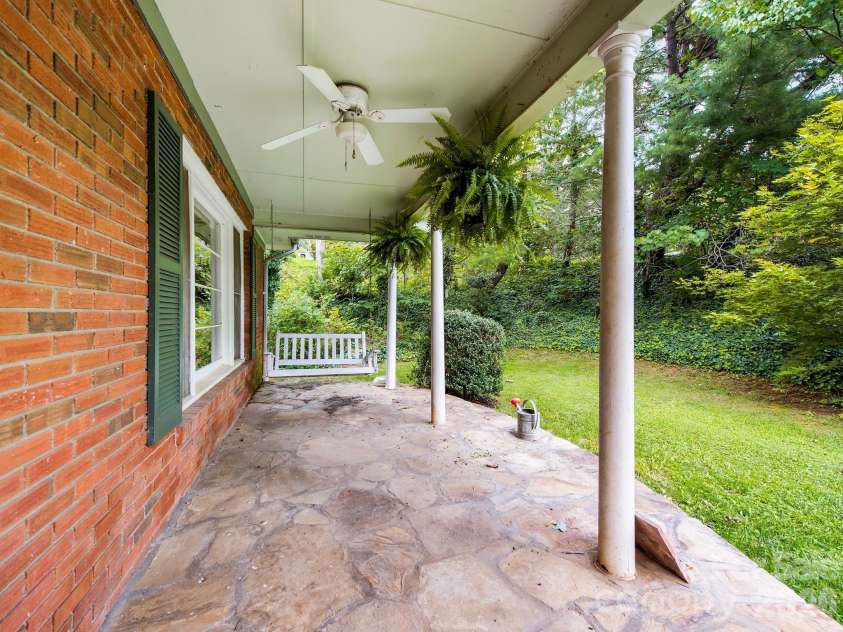 48 Faircrest Road, Asheville, NC 28804.  MLS# CAR4415306, YatesRealty ID 44868. 
