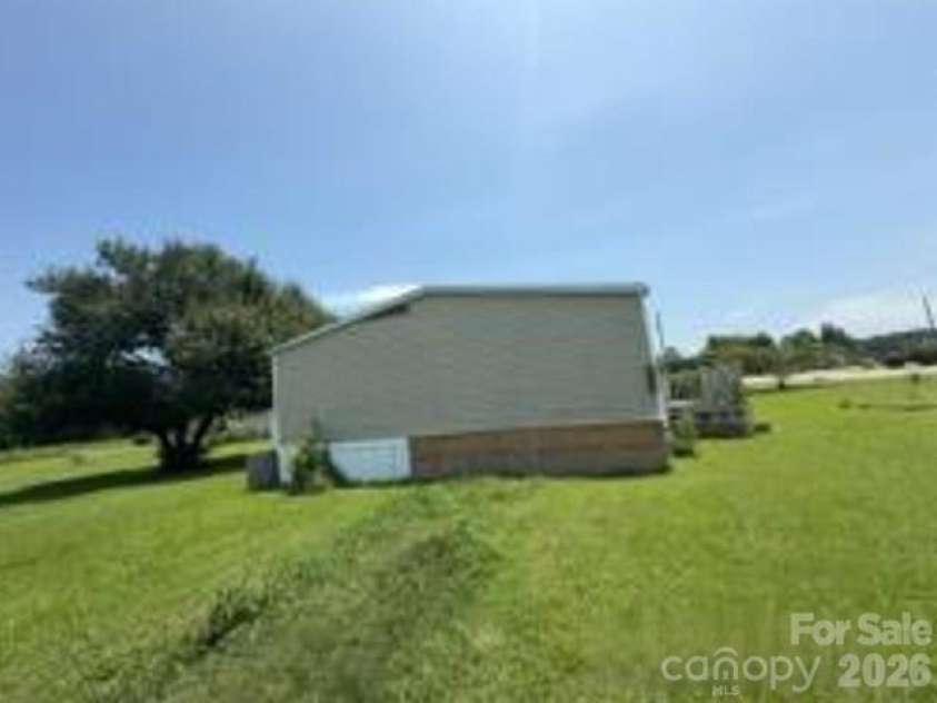 887 Stephens Road, Lumberton, NC 28358.  MLS# CAR4407123, YatesRealty ID 44869. 