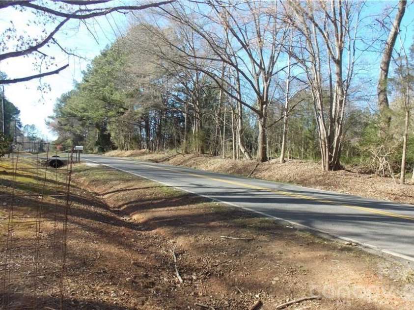 4350 Cureton Ferry Road, Catawba, SC 29704.  MLS# CAR4343018, YatesRealty ID 4487. 