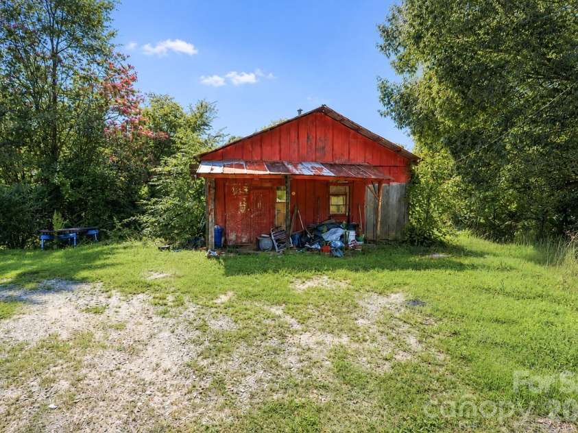 141 Pine State Road, Troutman, NC 28166.  MLS# CAR4413374, YatesRealty ID 44870. 