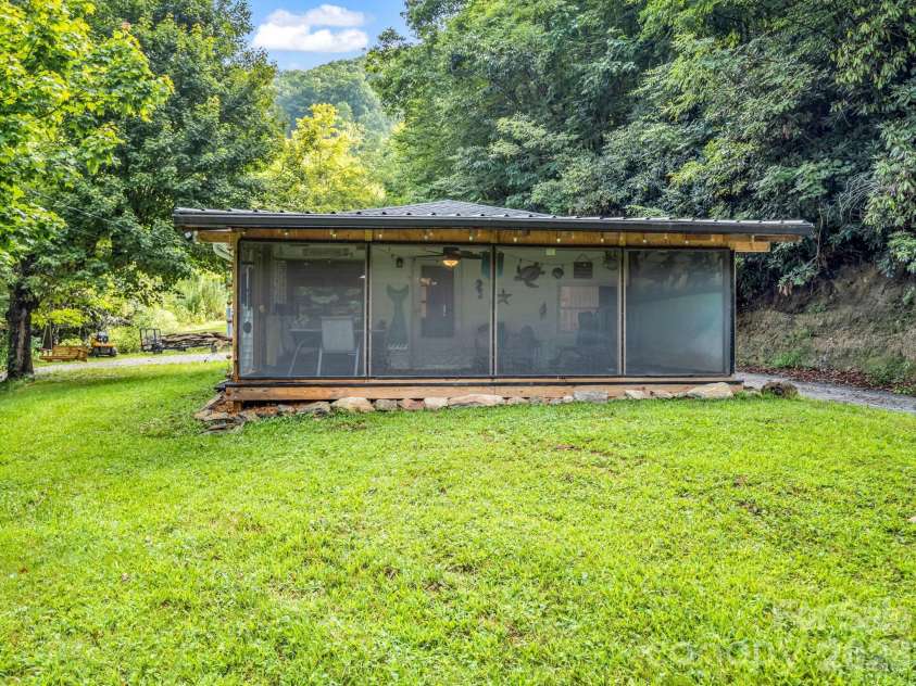 60 Owenby Cove Road, Fairview, NC 28730.  MLS# CAR4408666, YatesRealty ID 44874. 