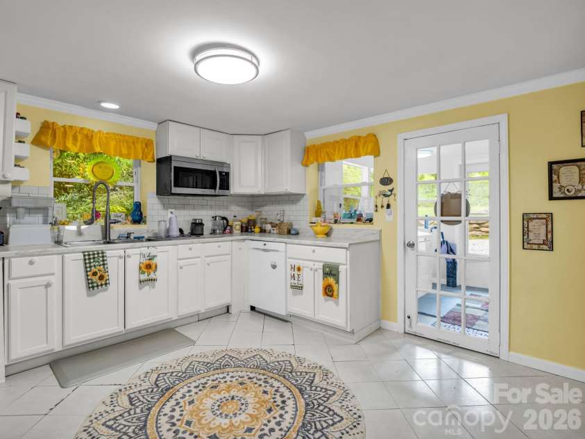 60 Owenby Cove Road, Fairview, NC 28730.  MLS# CAR4408666, YatesRealty ID 44874. 