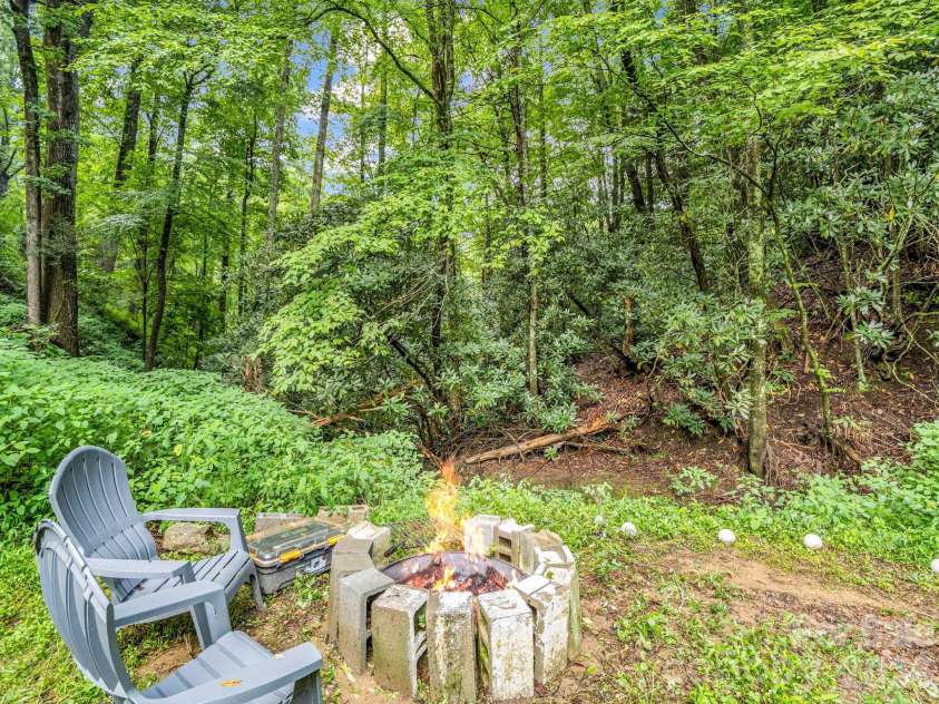 60 Owenby Cove Road, Fairview, NC 28730.  MLS# CAR4408666, YatesRealty ID 44874. 