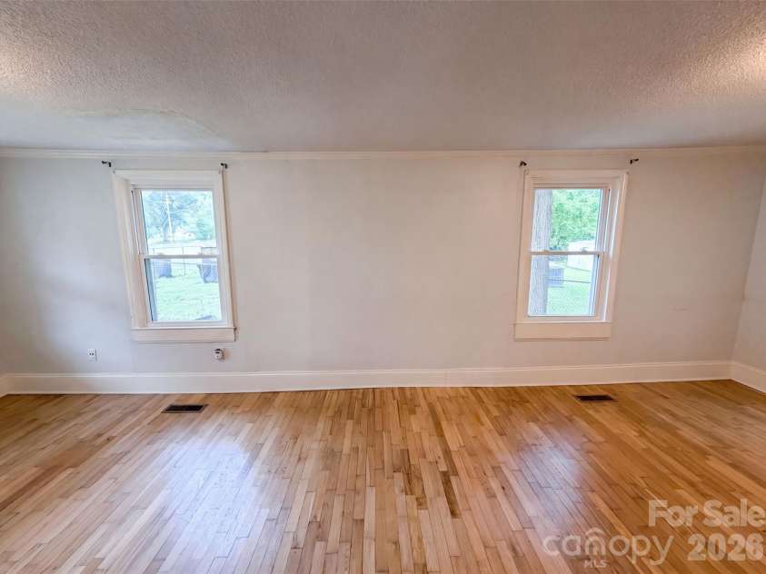 1017 White Lane, Gastonia, NC 28052.  MLS# CAR4415334, YatesRealty ID 44875. 