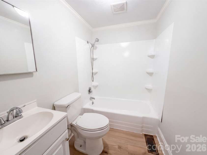 1017 White Lane, Gastonia, NC 28052.  MLS# CAR4415334, YatesRealty ID 44875. 