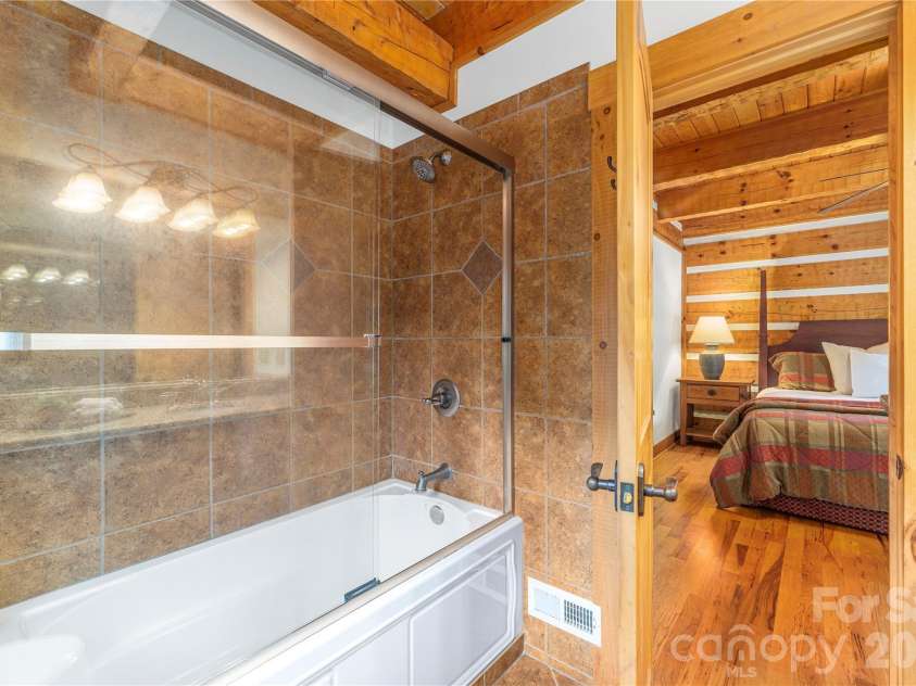 93 Rachels Circle, Maggie Valley, NC 28751.  MLS# CAR4408080, YatesRealty ID 44878. 