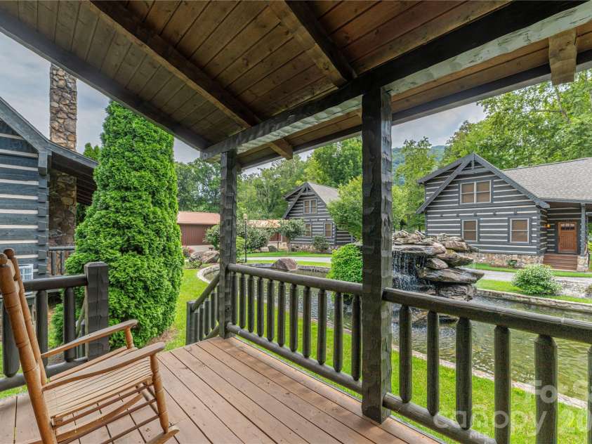 93 Rachels Circle, Maggie Valley, NC 28751.  MLS# CAR4408080, YatesRealty ID 44878. 
