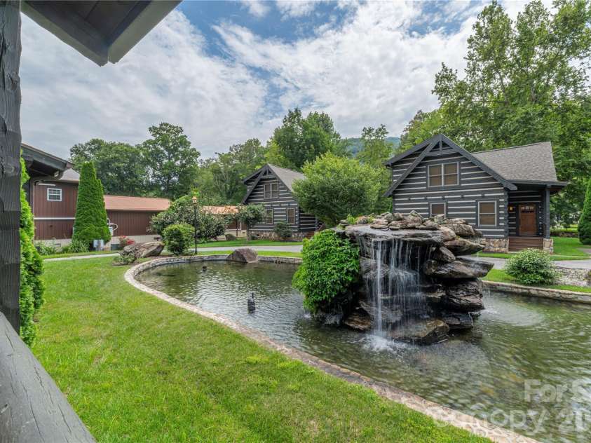 93 Rachels Circle, Maggie Valley, NC 28751.  MLS# CAR4408080, YatesRealty ID 44878. 