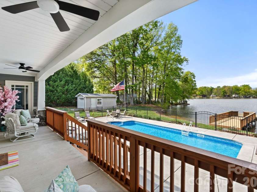 1786 Riverview Road, Lexington, NC 27292.  MLS# CAR4367857, YatesRealty ID 44879. 