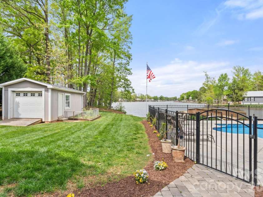 1786 Riverview Road, Lexington, NC 27292.  MLS# CAR4367857, YatesRealty ID 44879. 