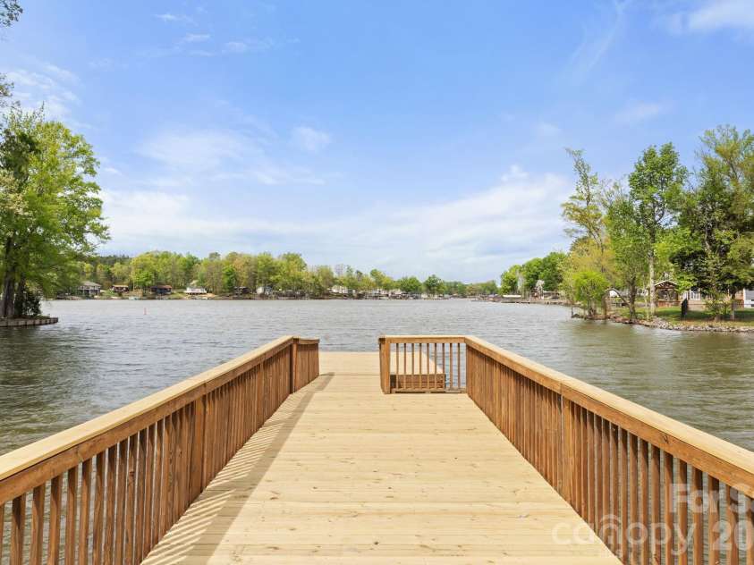 1786 Riverview Road, Lexington, NC 27292.  MLS# CAR4367857, YatesRealty ID 44879. 