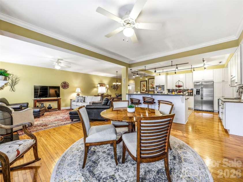 2688 Greenville Highway, Flat Rock, NC 28731.  MLS# CAR4354326, YatesRealty ID 4488. 
