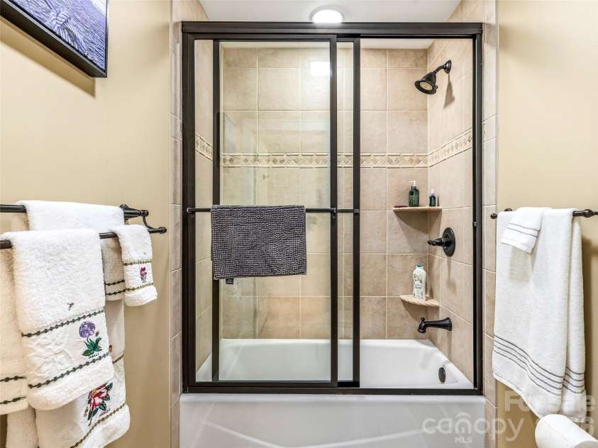 2688 Greenville Highway, Flat Rock, NC 28731.  MLS# CAR4354326, YatesRealty ID 4488. 