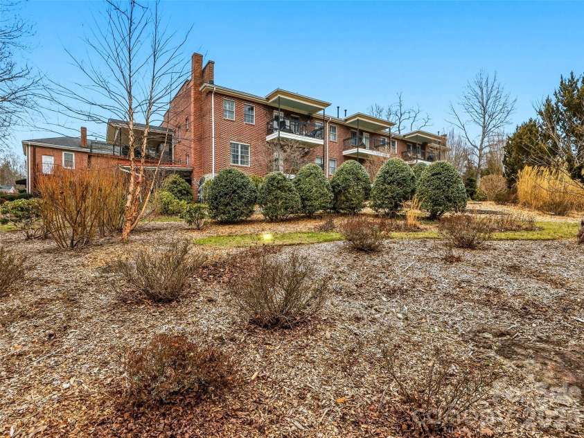 2688 Greenville Highway, Flat Rock, NC 28731.  MLS# CAR4354326, YatesRealty ID 4488. 
