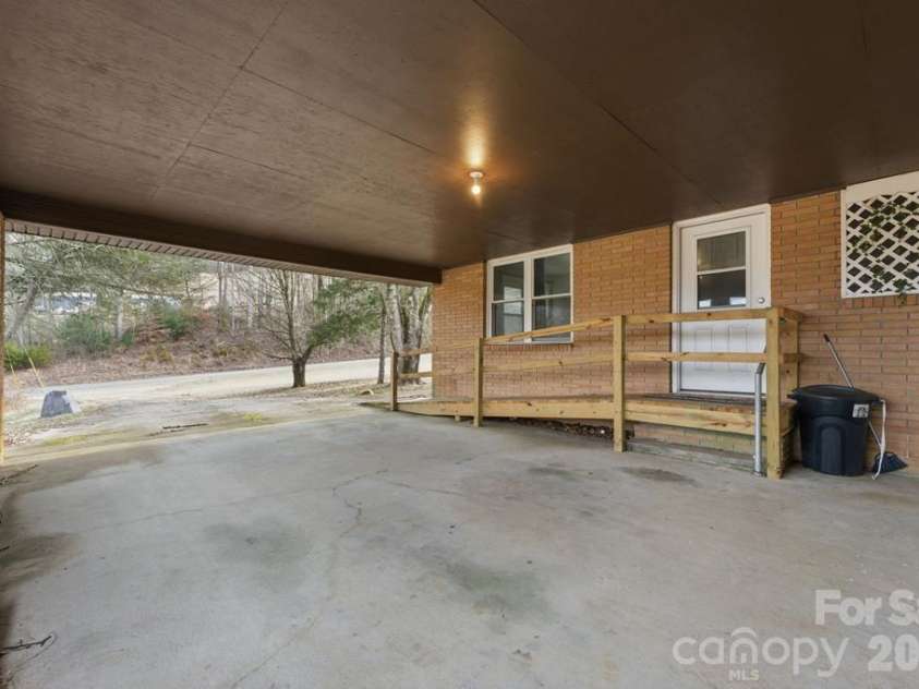 2977 HWY 64 Highway, Hayesville, NC 28904.  MLS# CAR4382674, YatesRealty ID 44880. 