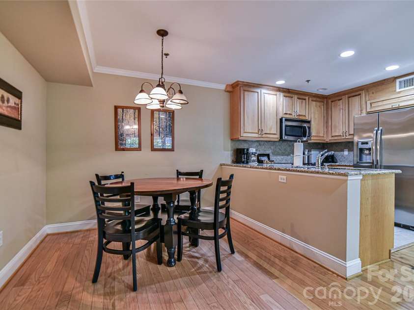 211 Bowling Park Road, Asheville, NC 28803.  MLS# CAR4413692, YatesRealty ID 44884. 