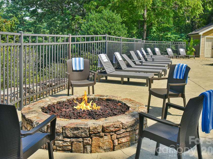 211 Bowling Park Road, Asheville, NC 28803.  MLS# CAR4413692, YatesRealty ID 44884. 