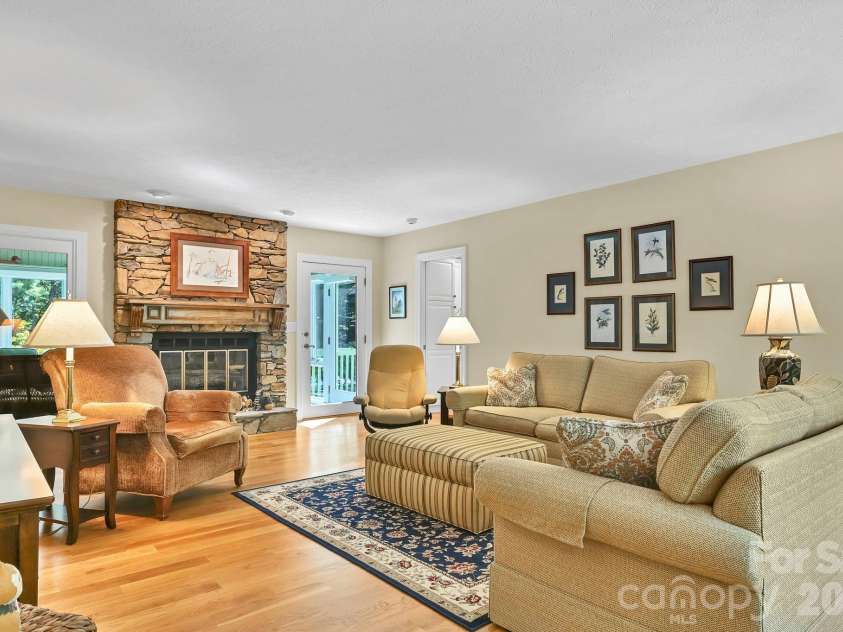 3 Rodney Court, Flat Rock, NC 28731.  MLS# CAR4415085, YatesRealty ID 44885. 