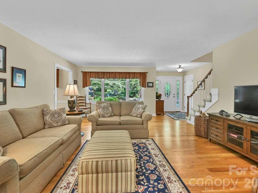 3 Rodney Court, Flat Rock, NC 28731.  MLS# CAR4415085, YatesRealty ID 44885. 