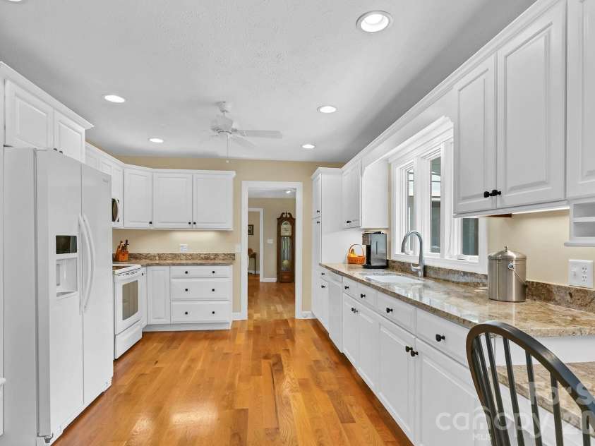 3 Rodney Court, Flat Rock, NC 28731.  MLS# CAR4415085, YatesRealty ID 44885. 