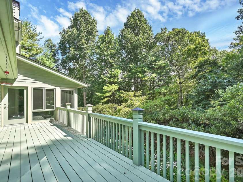 3 Rodney Court, Flat Rock, NC 28731.  MLS# CAR4415085, YatesRealty ID 44885. 