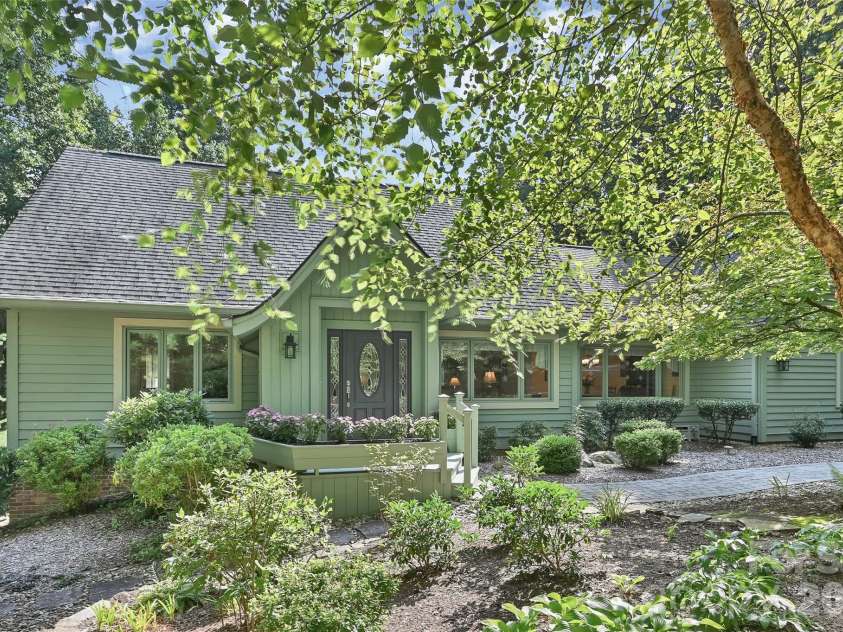 3 Rodney Court, Flat Rock, NC 28731.  MLS# CAR4415085, YatesRealty ID 44885. 
