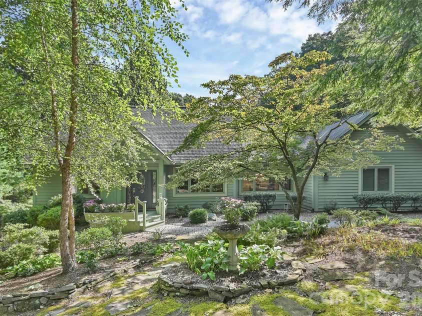 3 Rodney Court, Flat Rock, NC 28731.  MLS# CAR4415085, YatesRealty ID 44885. 