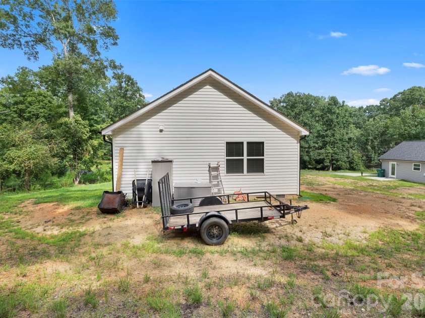 542 Oak Road, Norwood, NC 28128.  MLS# CAR4415206, YatesRealty ID 44888. 