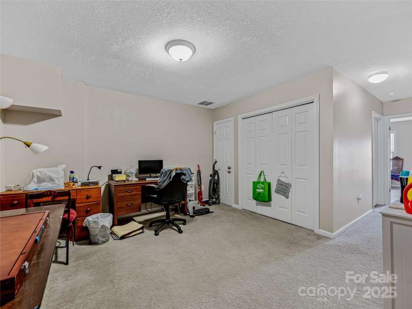 59 Rotunda Circle, Asheville, NC 28806.  MLS# CAR4221503, YatesRealty ID 4489. 