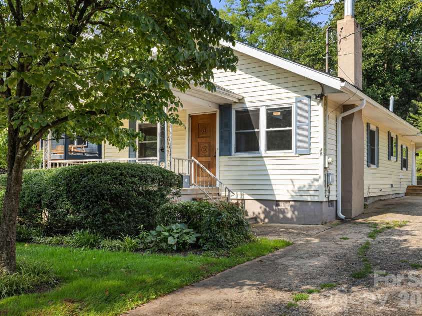 48 Carrier Street, Asheville, NC 28806.  MLS# CAR4413452, YatesRealty ID 44890. 