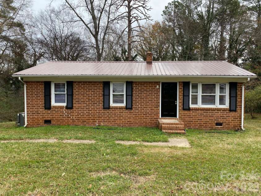 406 Rutherford Street, Wadesboro, NC 28170.  MLS# CAR4345708, YatesRealty ID 44892. 