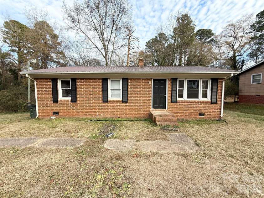 406 Rutherford Street, Wadesboro, NC 28170.  MLS# CAR4345708, YatesRealty ID 44892. 