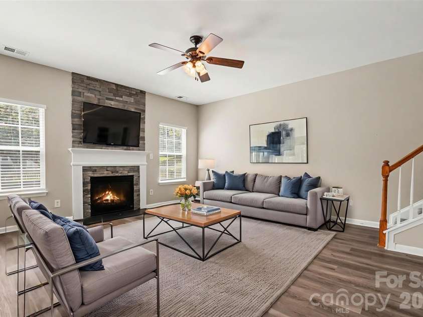 10035 Barrands Lane, Charlotte, NC 28278.  MLS# CAR4414588, YatesRealty ID 44893. Virtually Staged