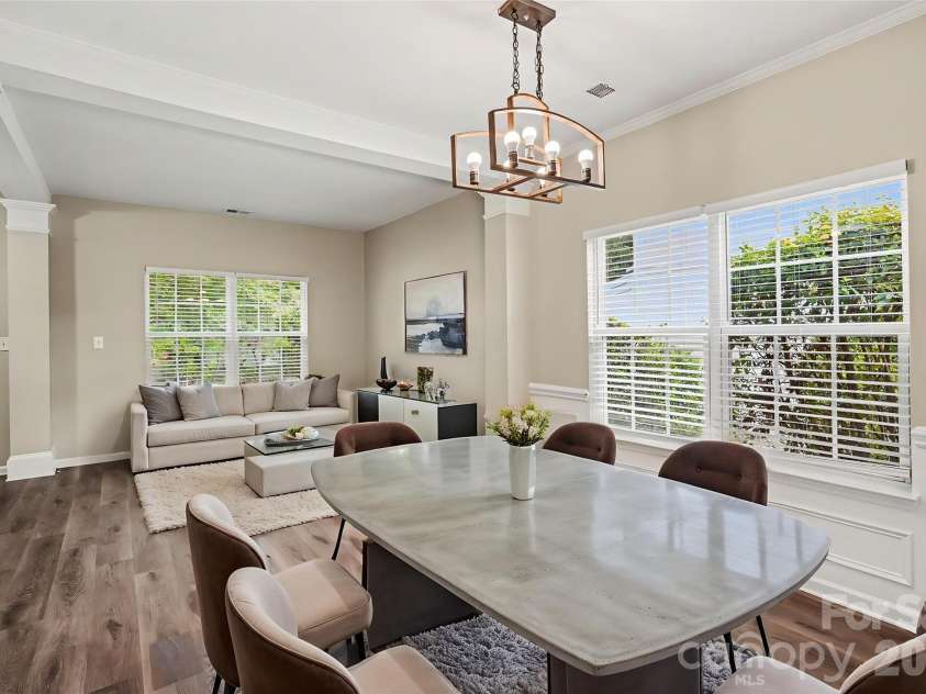 10035 Barrands Lane, Charlotte, NC 28278.  MLS# CAR4414588, YatesRealty ID 44893. Virtually Staged