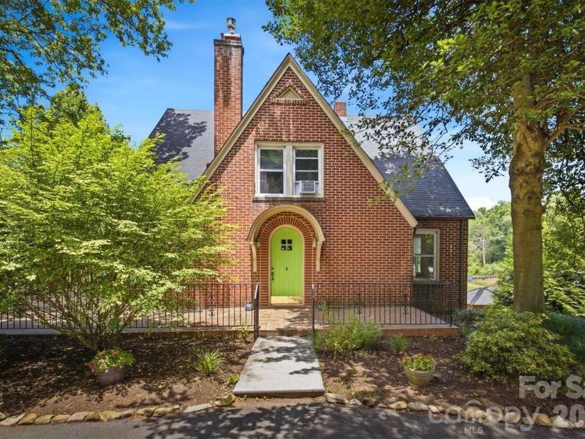 1205 Union Street, Morganton, NC 28655.  MLS# CAR4415291, YatesRealty ID 44895. 